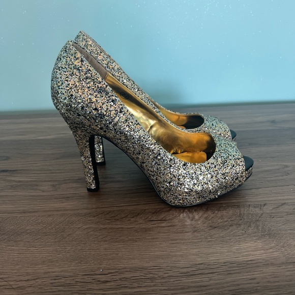 GLITTER Open Toe, High Heel, Gold, Silver and Black.  Size 7.5.  Original box! - Picture 3 of 9